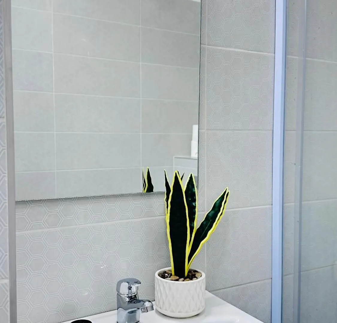 Homestay szállás Ulloi-0 Apartment - 5Min To Corvin Negyed, Aldi Budapest